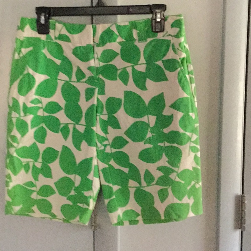 Izod size 2 shorts